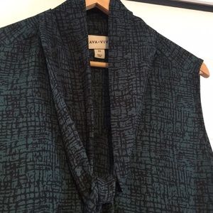 Ava & Viv Sleeveless Blouse size 2X - Fall Staple!